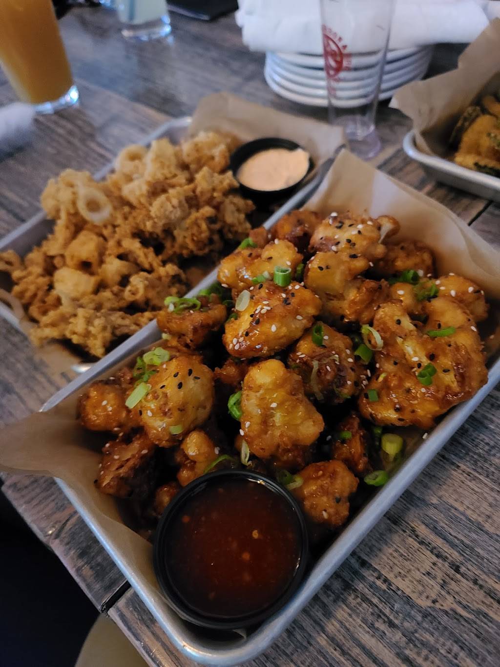 Graham St. Pub & Patio | restaurant | 400 S Graham St, Charlotte, NC 28202, USA | 9802189228 OR +1 980-218-9228