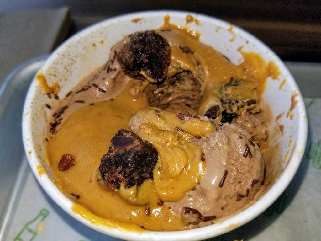 Shake Shack | restaurant | 311 Park Ave, Beachwood, OH 44122, USA | 4406008689 OR +1 440-600-8689