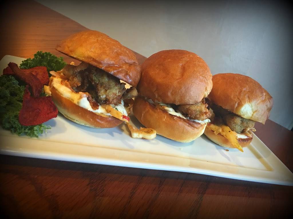 Great Rivers Tap & Grill | restaurant | 3559-B College Ave, Alton, IL 62002, USA | 6184621220 OR +1 618-462-1220