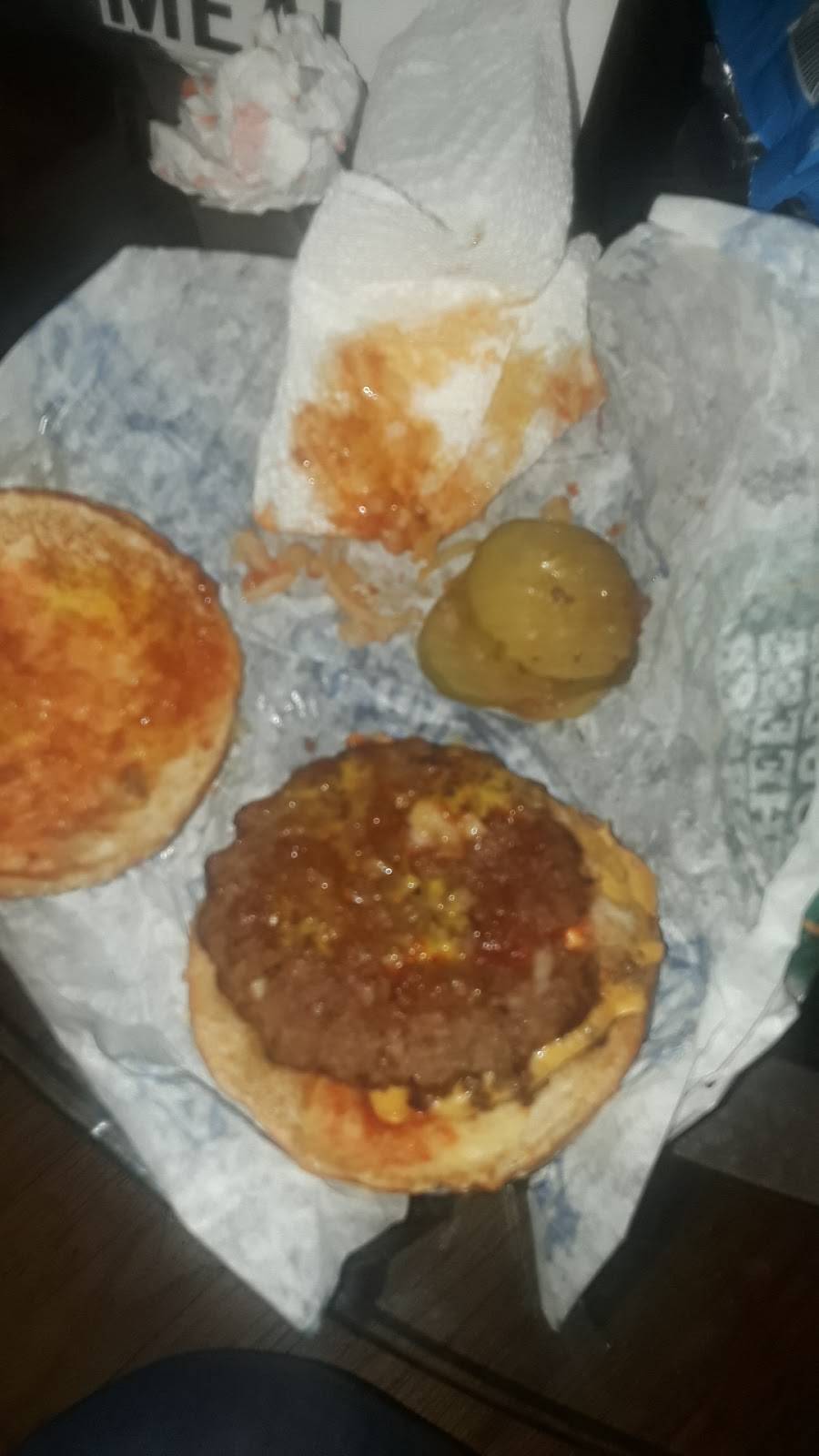 Hardees | restaurant | 5627 S Scatterfield Rd, Anderson, IN 46013, USA | 7656499247 OR +1 765-649-9247