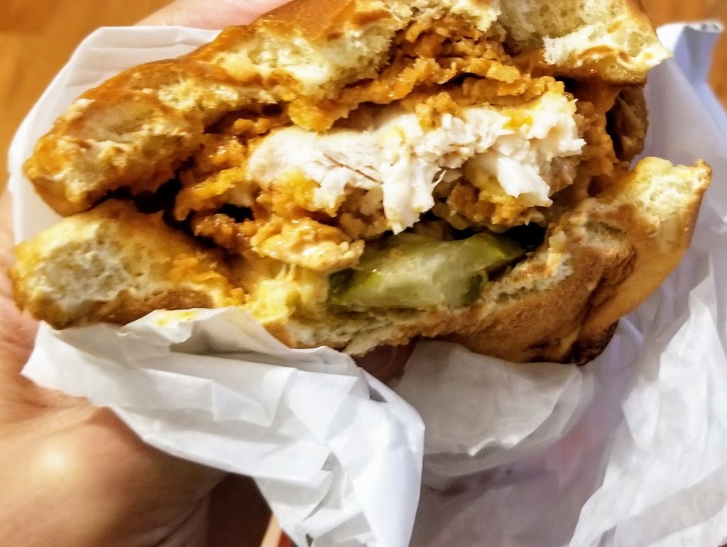 Popeyes Louisiana Kitchen | restaurant | 1153 Fulton St, Brooklyn, NY 11216, USA | 7182308918 OR +1 718-230-8918