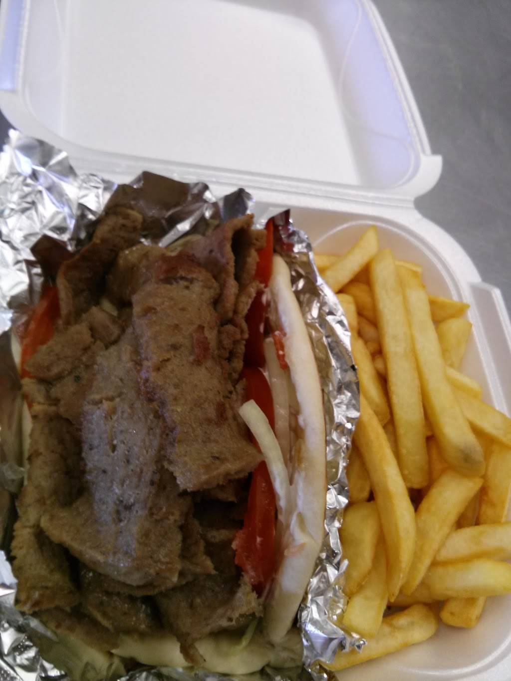 The Chicken Coop | restaurant | 1335 Douglas Ave, Montgomery, IL 60538, USA | 6308010100 OR +1 630-801-0100