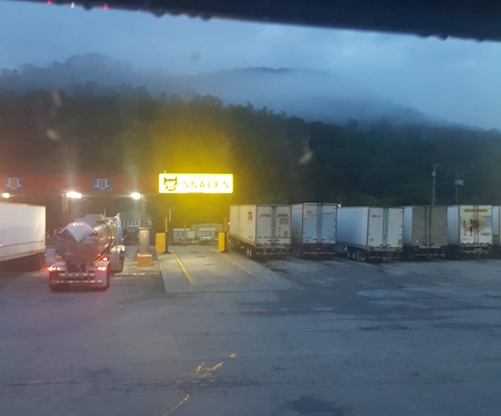 Pilot Travel Center | restaurant | 3000 US, US-25E Scenic, Middlesboro, KY 40965, USA | 6062484057 OR +1 606-248-4057