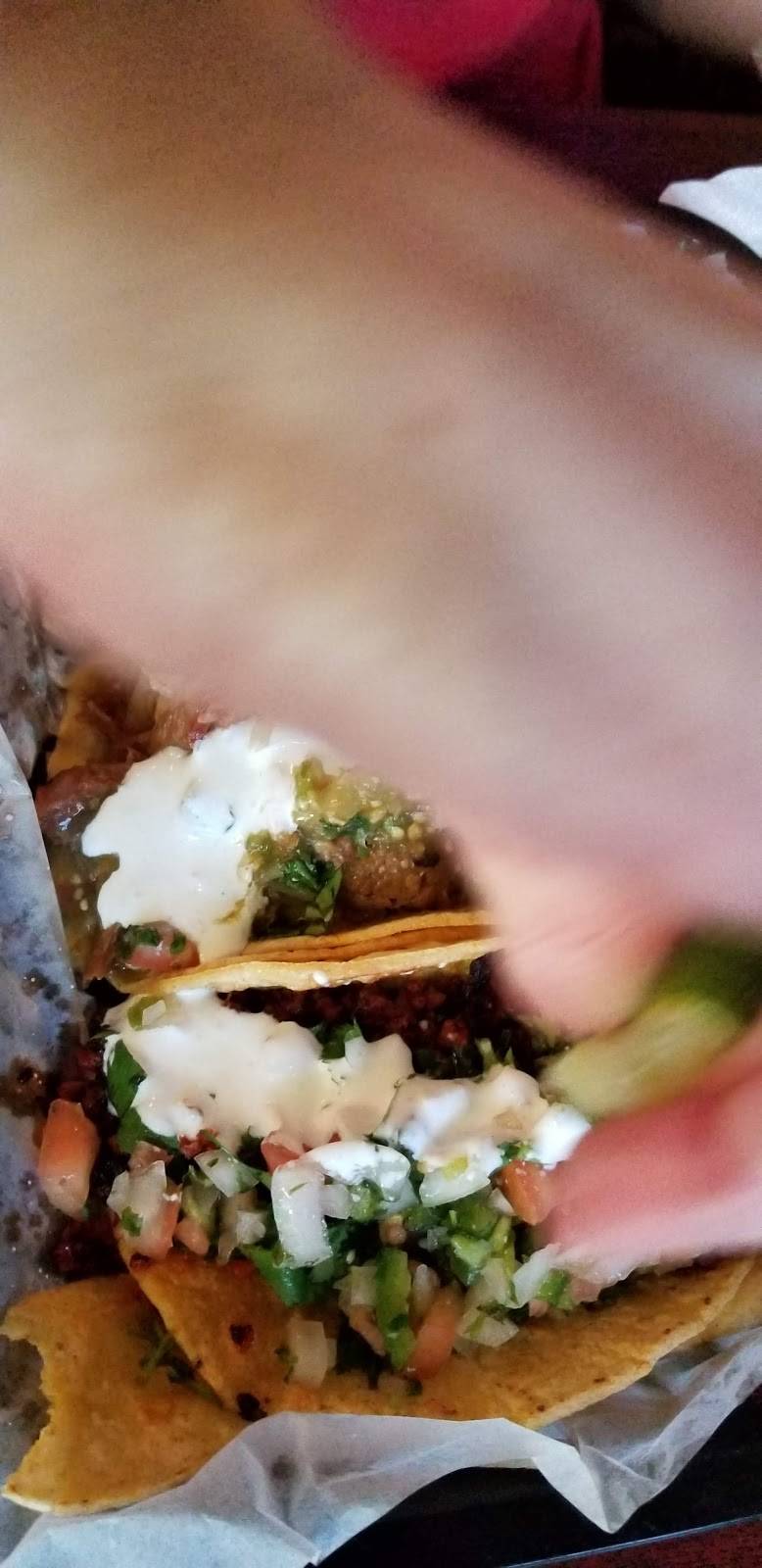Tapatias Taqueria | restaurant | 12501 Lorain Ave, Cleveland, OH 44111, USA | 2166005505 OR +1 216-600-5505