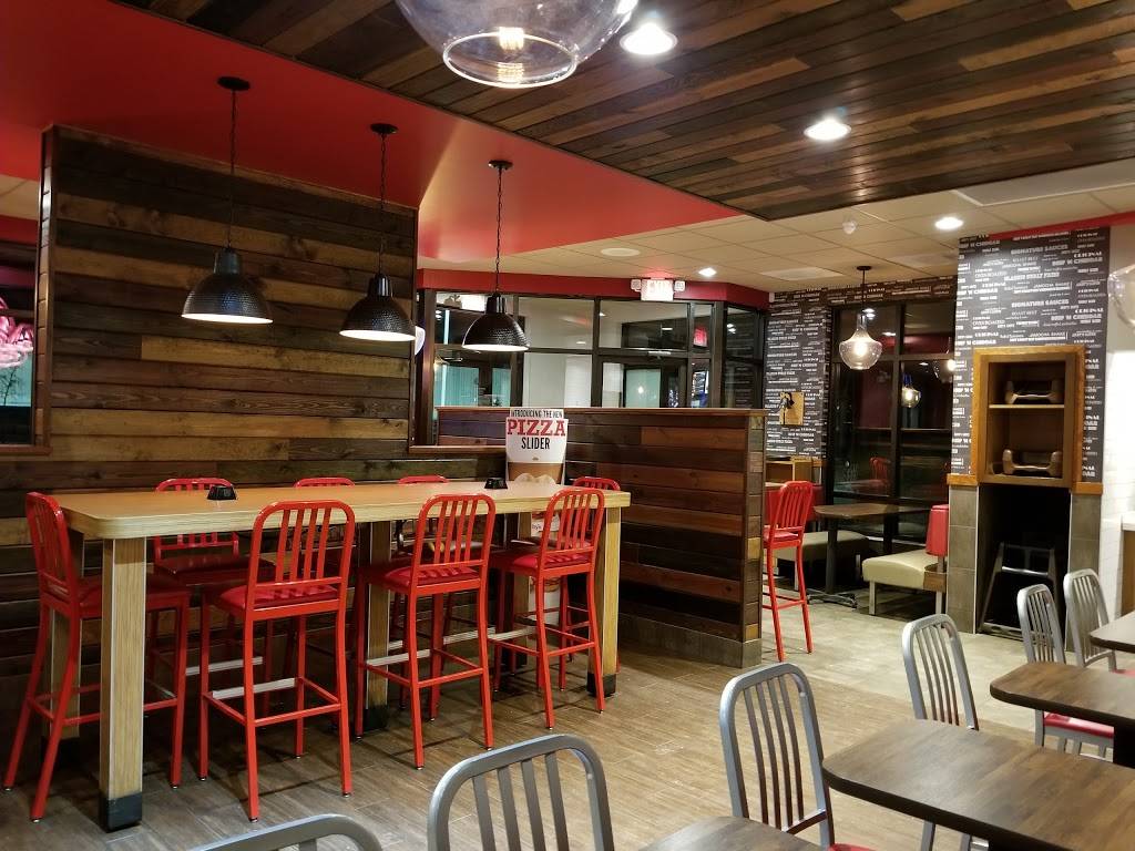 Arbys | restaurant | 3210 N Kinney Coulee Rd, Onalaska, WI 54650, USA | 6087814966 OR +1 608-781-4966
