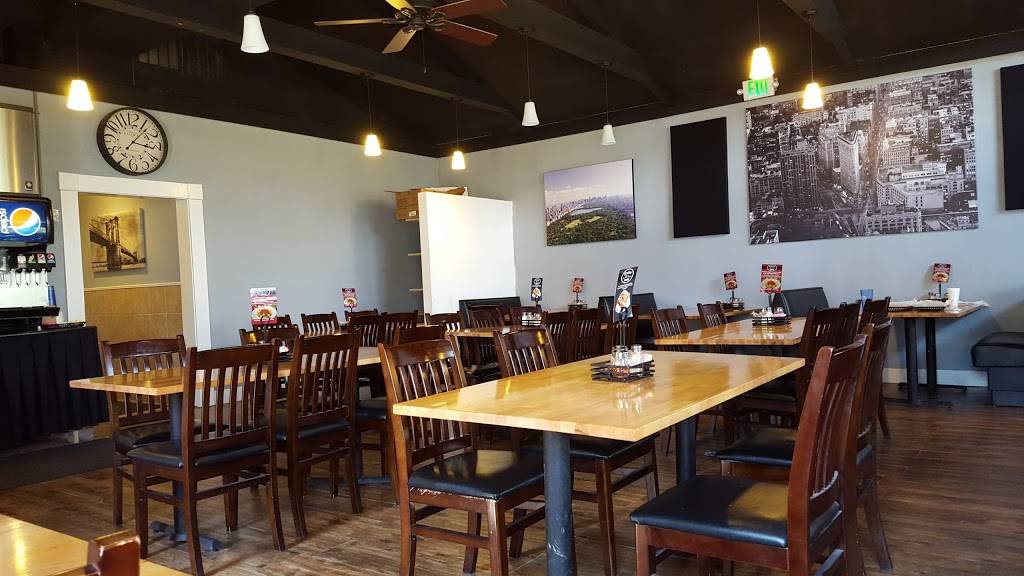 Brozinnis Pizza | meal takeaway | 140 W Main St, Nashville, IN 47448, USA | 8129888800 OR +1 812-988-8800