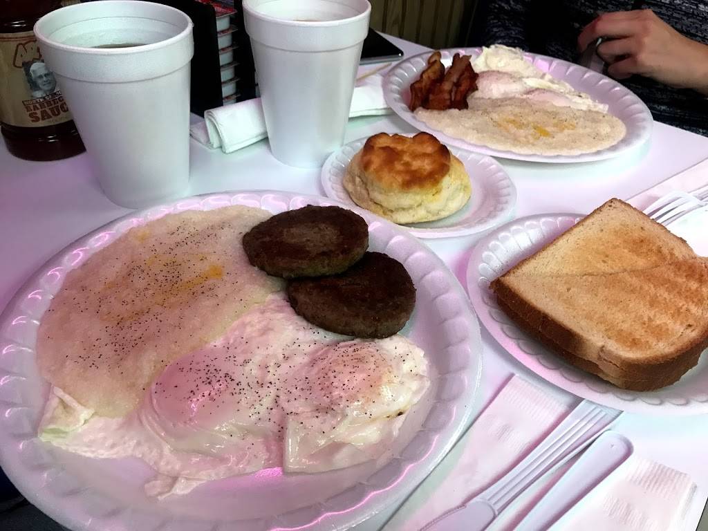 Arts Barbecue & Deli | restaurant | 900 E Morehead St #2811, Charlotte, NC 28204, USA | 7043349424 OR +1 704-334-9424