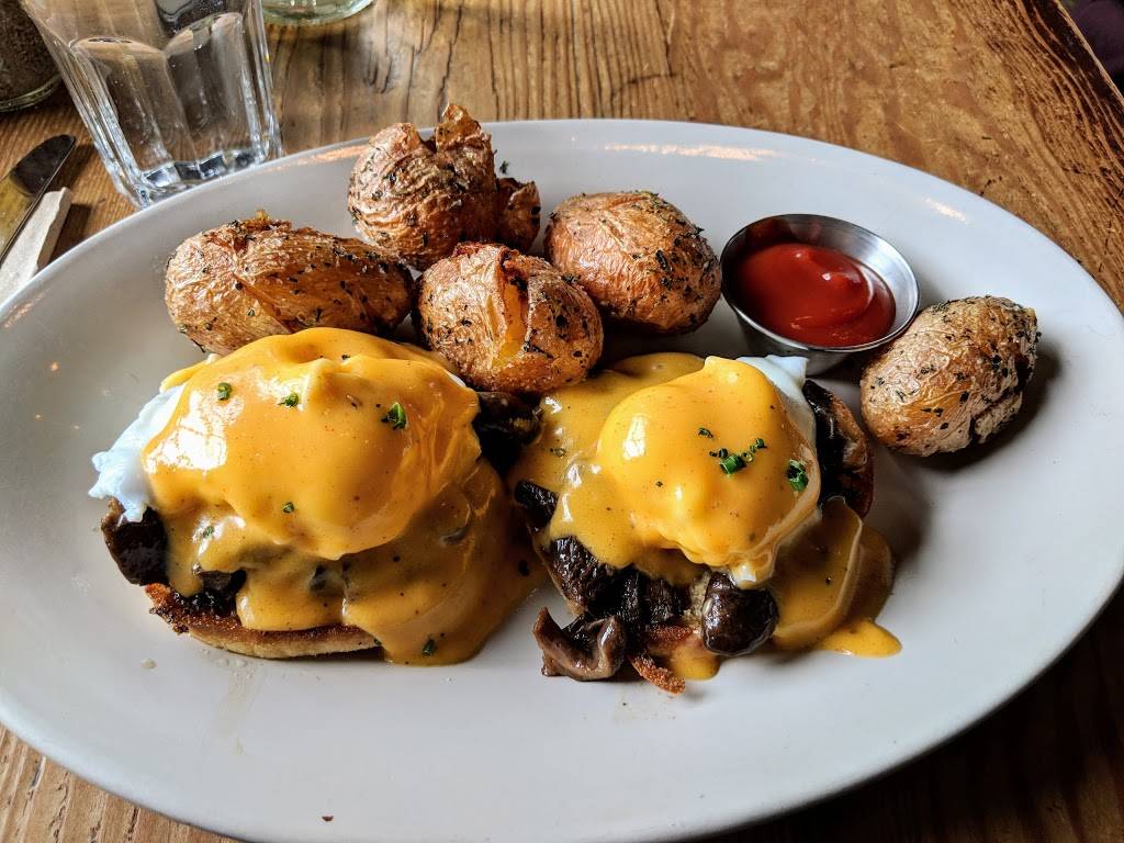 Smith | restaurant | 332 15th Ave E, Seattle, WA 98112, USA | 2067091900 OR +1 206-709-1900