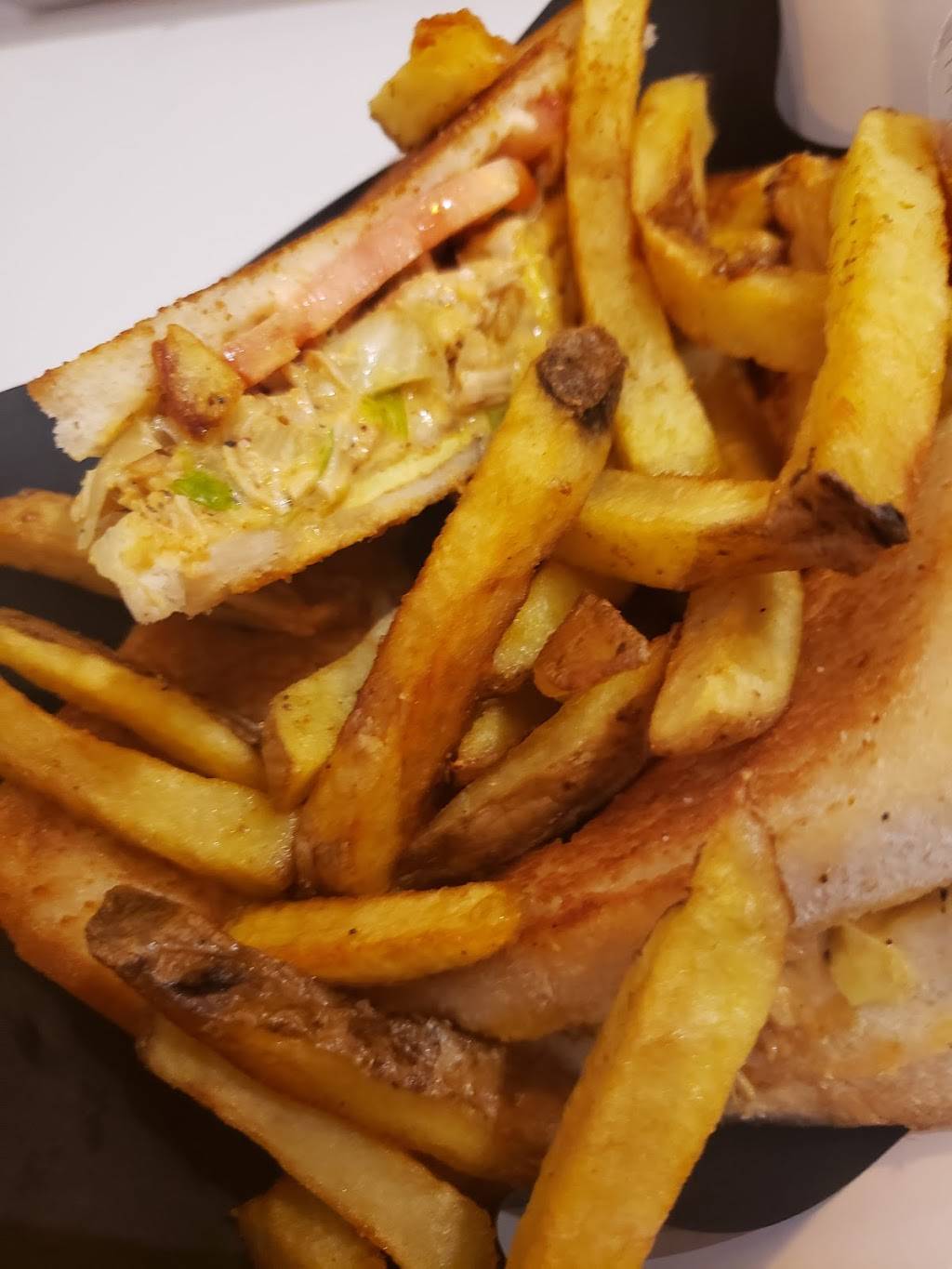 Yeh Cheez! | restaurant | 81 James Snow Pkwy N #4, Milton, ON L9E 0H3, Canada | 9058754320 OR +1 905-875-4320