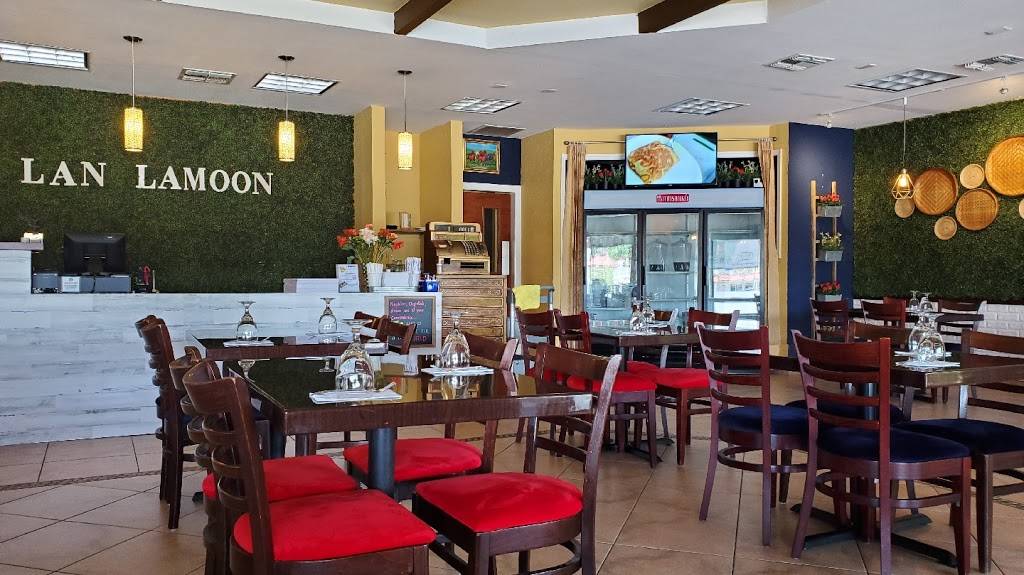 Lan Lamoon Authentic Thai Bistro | restaurant | 2900 S Nova Rd #1, South Daytona, FL 32119, USA | 3869449644 OR +1 386-944-9644