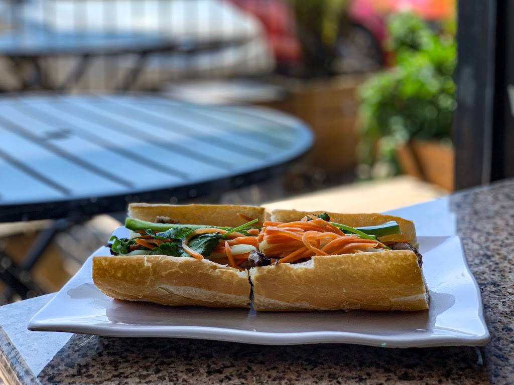 Pho Binh | restaurant | 5901 Westheimer Rd U, Houston, TX 77057, USA | 7137818881 OR +1 713-781-8881