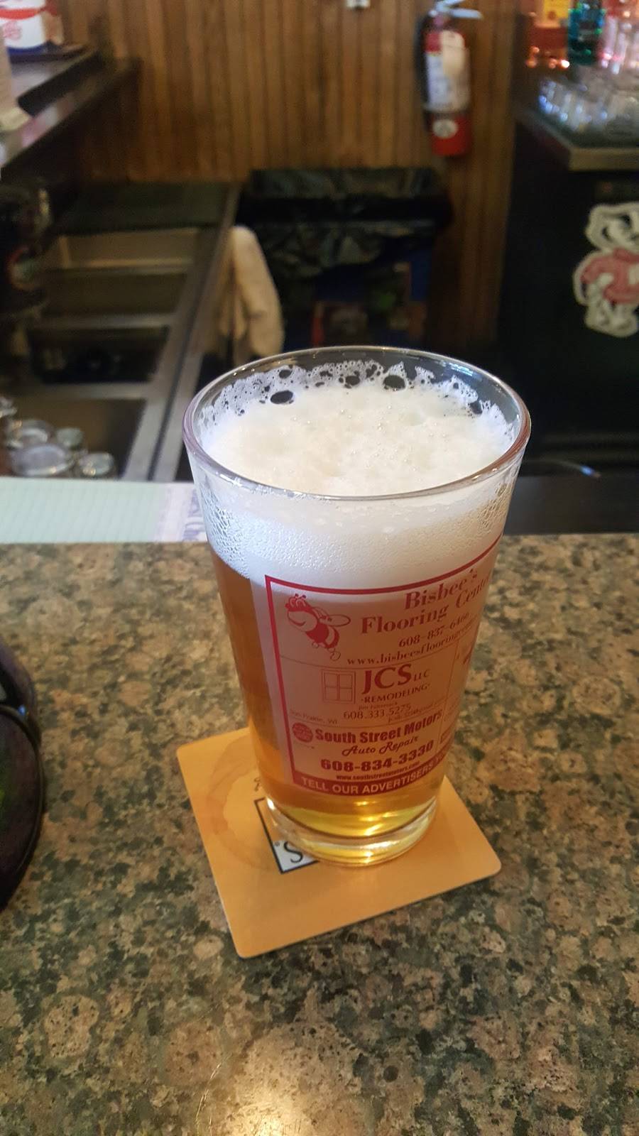 Eddies Alehouse & Eatery | restaurant | 238 E Main St, Sun Prairie, WI 53590, USA | 6088251515 OR +1 608-825-1515