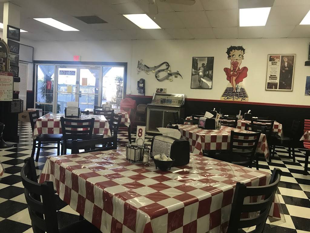 Jukebox Cafe | restaurant | 100 Plantation Dr, Titusville, FL 32780, USA | 3212648678 OR +1 321-264-8678