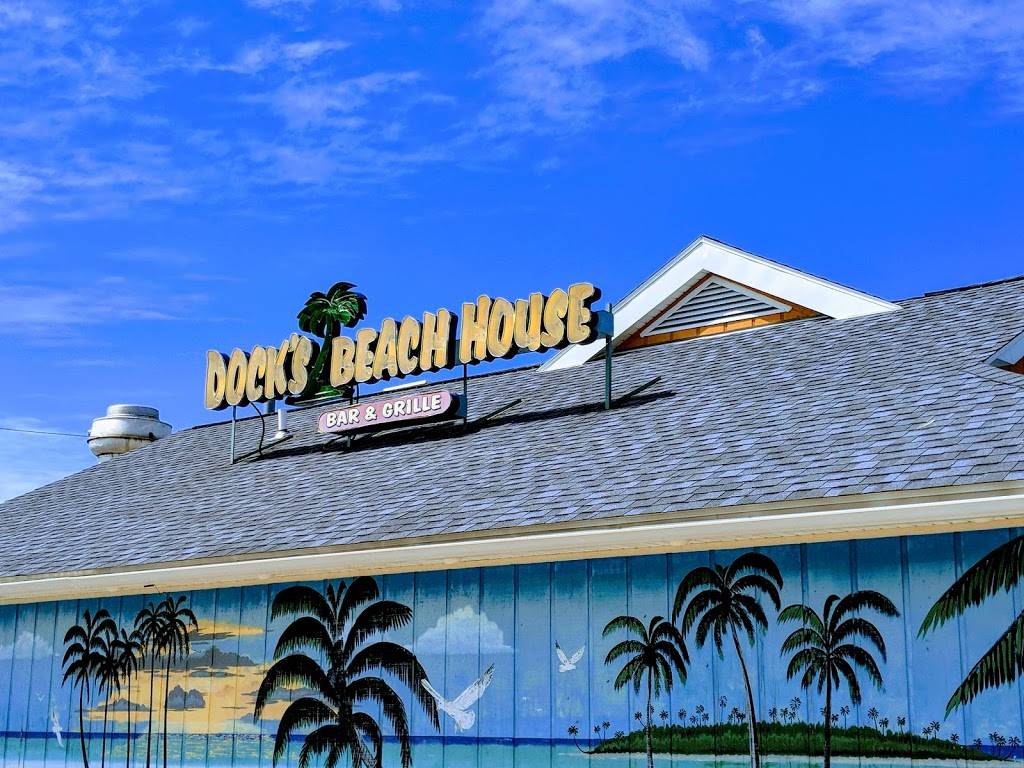 Docks Beach House Restaurant | restaurant | 252 W Lakeshore Dr, Port Clinton, OH 43452, USA | 4197326609 OR +1 419-732-6609