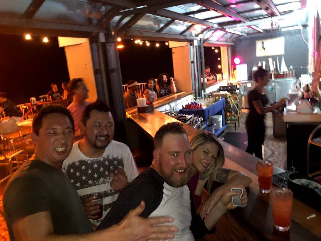 Salt | restaurant | 333 1st St N #110, Jacksonville Beach, FL 32250, USA | 9047013765 OR +1 904-701-3765