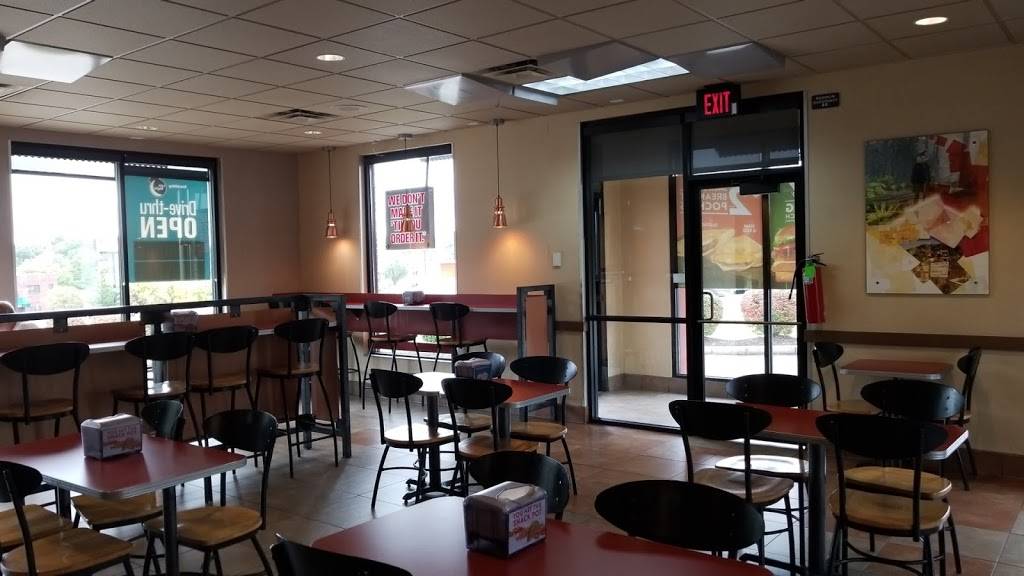 Jack in the Box | restaurant | 899 Veterans Blvd, Festus, MO 63028, USA | 6369315561 OR +1 636-931-5561