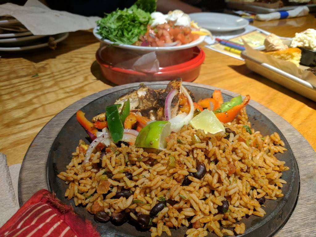 T-Bones Road House | restaurant | 22 Main St, Plymouth, MA 02360, USA | 5087472667 OR +1 508-747-2667