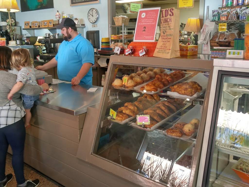 The Raven Grill | meal takeaway | 1916 Bissonnet St, Houston, TX 77005, USA | 7135212027 OR +1 713-521-2027