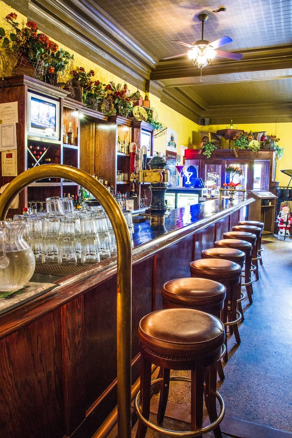 Old Bank Bistro | restaurant | 41 Jarvis St, Fort Erie, ON L2A 2S4, Canada | 9059949222 OR +1 905-994-9222