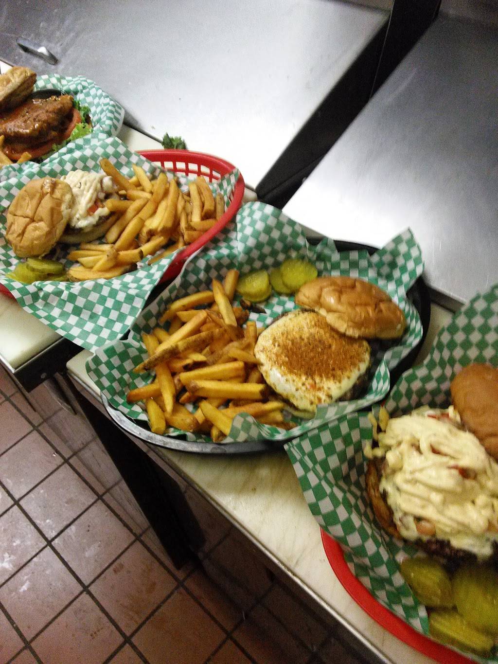 J R Macs Bar & Grill | restaurant | 1420 7th St W, St Paul, MN 55102, USA | 6512248482 OR +1 651-224-8482