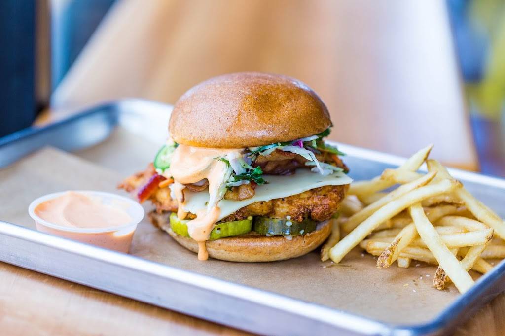 Flyrite Chicken | restaurant | 6539 Burnet Rd, Austin, TX 78757, USA | 5122436258 OR +1 512-243-6258