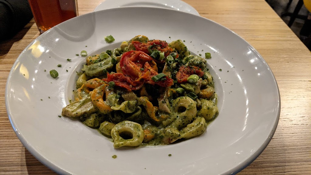 Red White and Brew | restaurant | 200 E Gurley St, Prescott, AZ 86301, USA | 9287780133 OR +1 928-778-0133