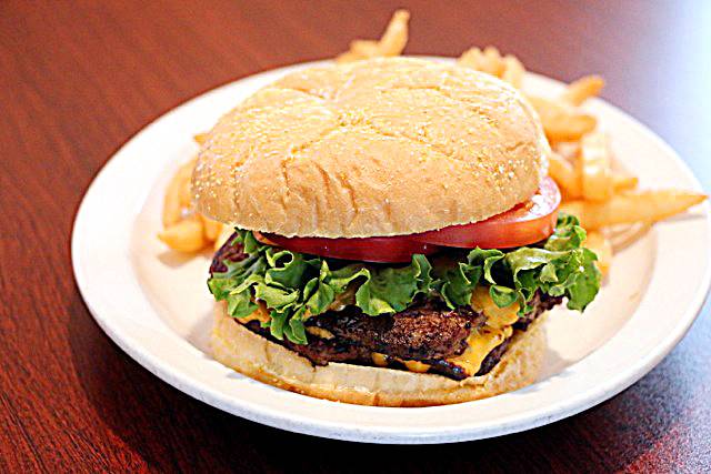 Nicks Pancake House | restaurant | 891 S State St, Jerseyville, IL 62052, USA | 6184981122 OR +1 618-498-1122