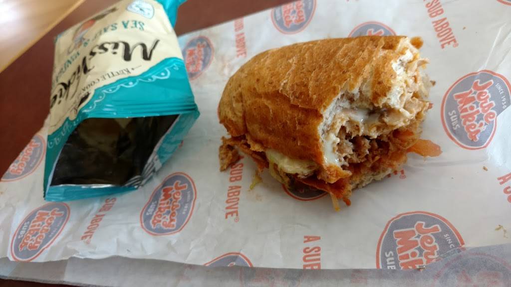 Jersey Mikes Subs | meal takeaway | 520 Folly Rd Suite 20, Charleston, SC 29412, USA | 8437181606 OR +1 843-718-1606