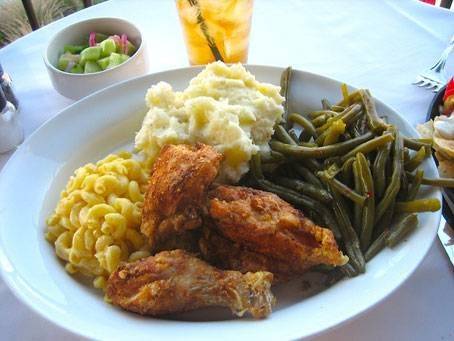 J W Filmores Family Restaurant | restaurant | 906 Spring St, Petoskey, MI 49770, USA | 2313487500 OR +1 231-348-7500