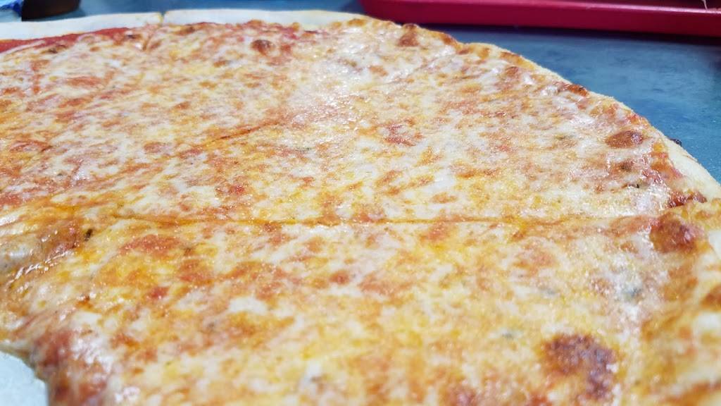 Luigi Pizza | restaurant | 20515 35th Ave, Flushing, NY 11361, USA | 7184235400 OR +1 718-423-5400