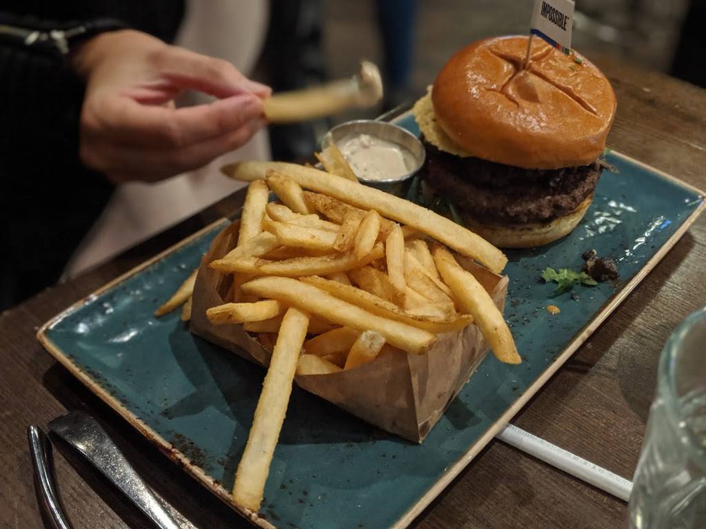 Public School 702 | restaurant | 1850 Festival Plaza Dr, Las Vegas, NV 89135, USA | 7027493007 OR +1 702-749-3007