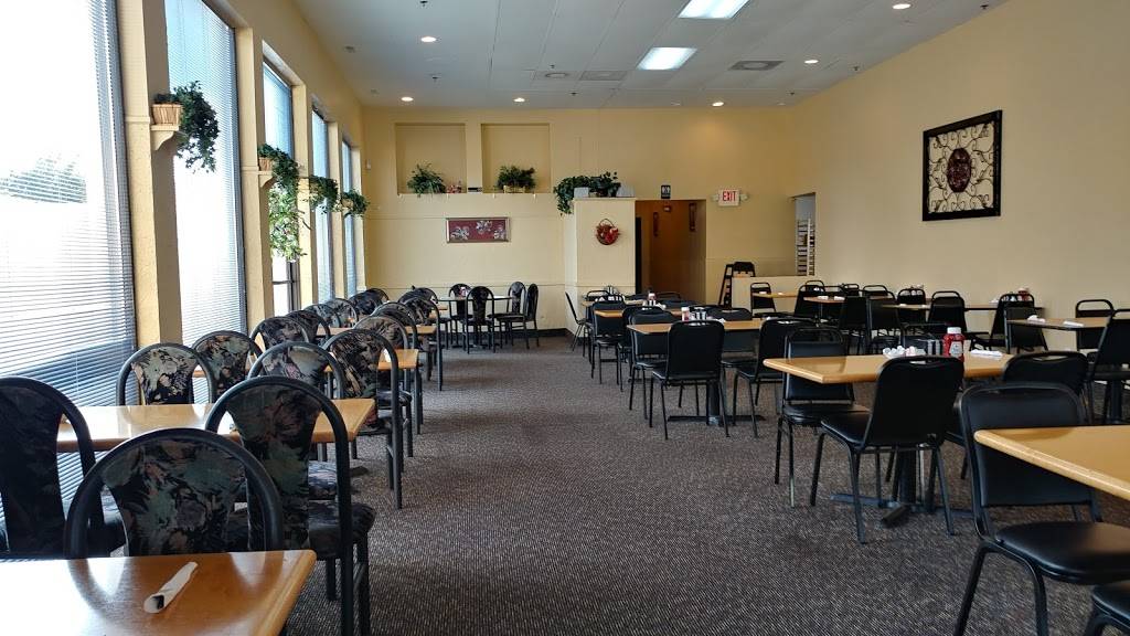 Lakeside Family Restaurant | restaurant | 43734 Schoenherr Rd, Sterling Heights, MI 48313, USA | 5862624250 OR +1 586-262-4250