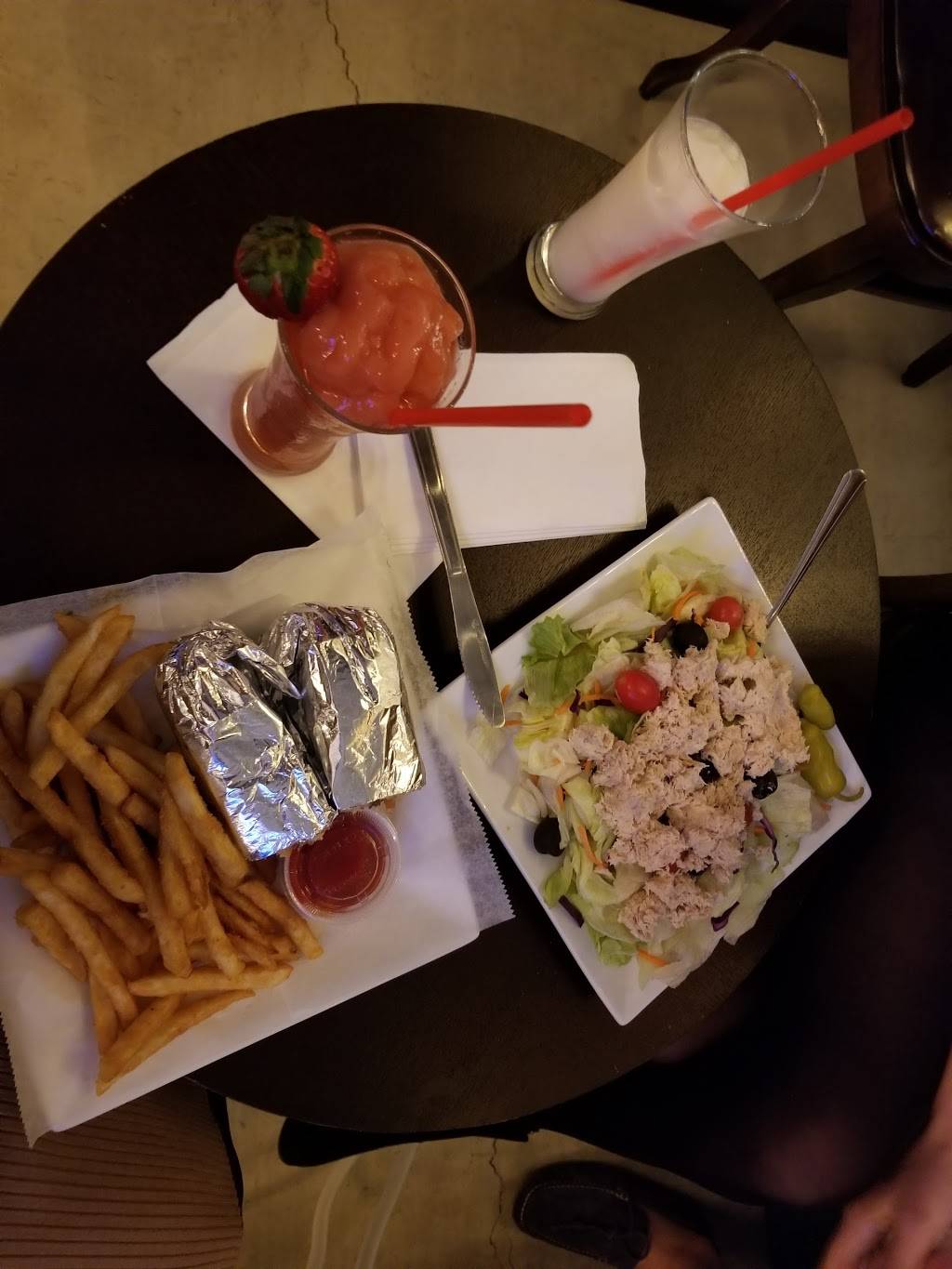 Fumée Cafe | restaurant | 7250 Columbia Pike, Annandale, VA 22003, USA | 7038668080 OR +1 703-866-8080