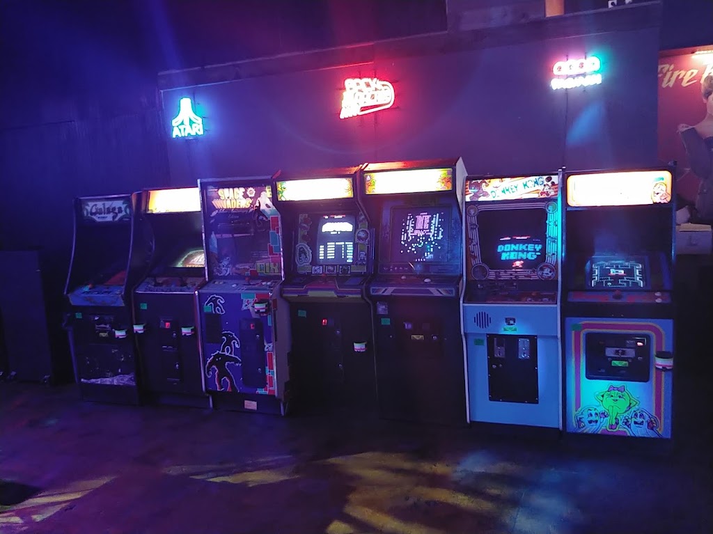 Fire Bettys Arcade Bar | restaurant | 1122 Thomasville Rd #9, Tallahassee, FL 32303, USA | 8503298113 OR +1 850-329-8113