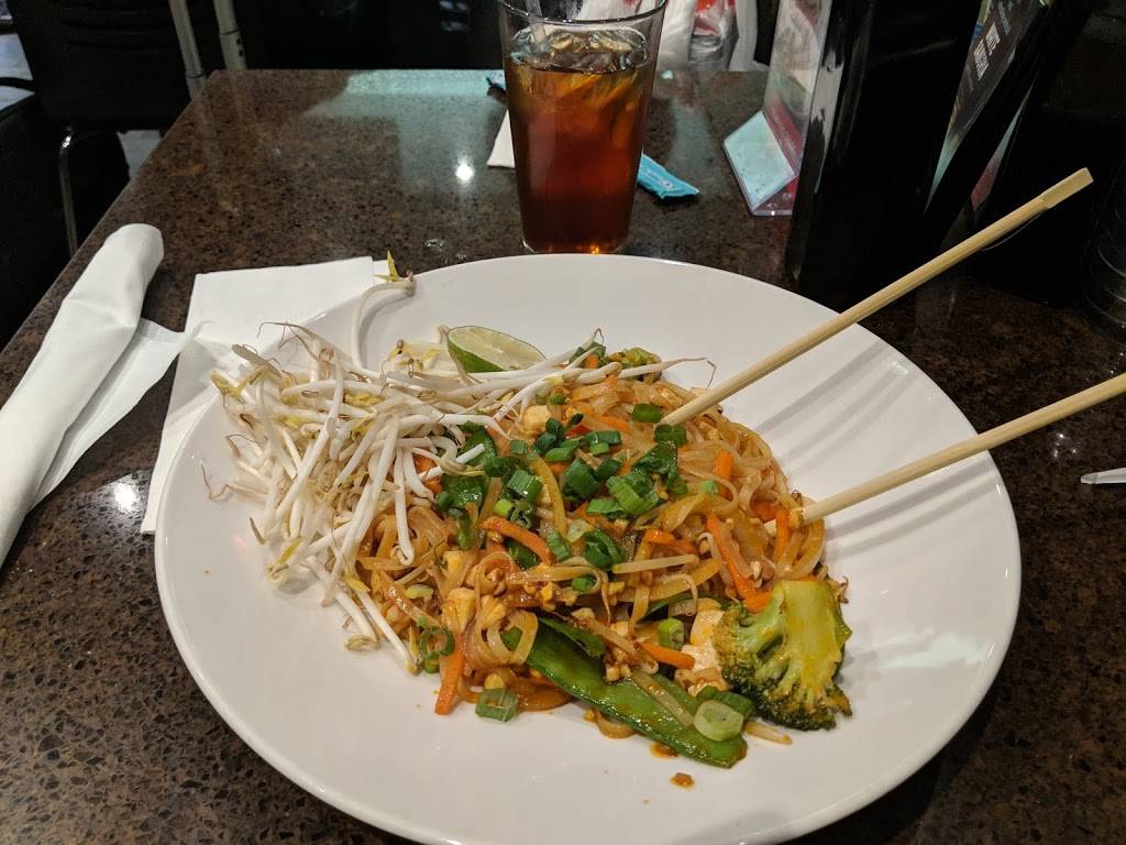 Sushi Maki (MIA) | restaurant | 2100 NW 42nd Ave, Miami, FL 33166, USA | 3058694060 OR +1 305-869-4060