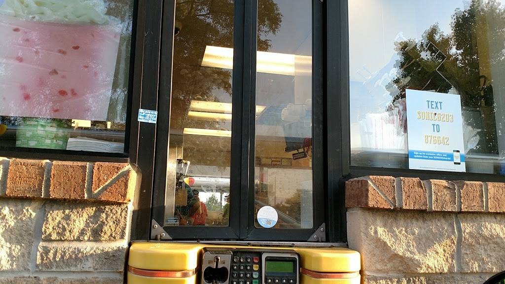 Sonic Drive-In | restaurant | 36888 M-53, Sterling Heights, MI 48312, USA | 5862648700 OR +1 586-264-8700