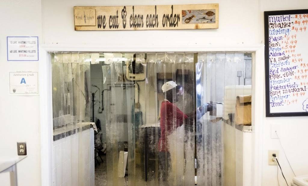 Forsyth Seafood Market & Cafe | restaurant | 108 N Martin Luther King Jr Dr, Winston-Salem, NC 27101, USA | 3367480793 OR +1 336-748-0793