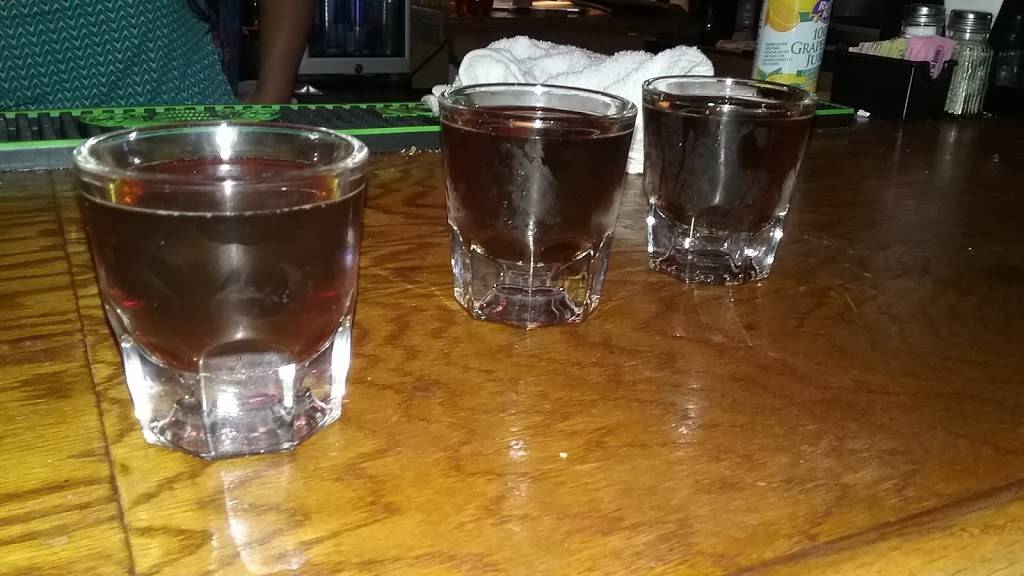 Corner Bar | restaurant | 5506 S Meridian St, Indianapolis, IN 46217, USA | 3179417098 OR +1 317-941-7098