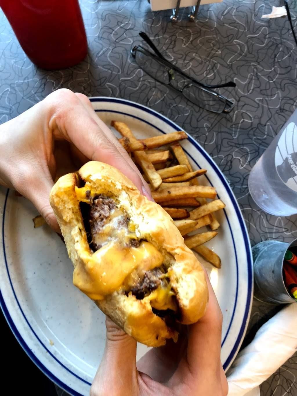 Zes Diner | restaurant | 3448 Denmark Ave, Eagan, MN 55123, USA | 6513301790 OR +1 651-330-1790