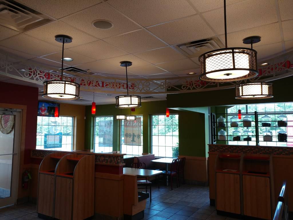 Popeyes Louisiana Kitchen | restaurant | 6876 Macedonia Commons Blvd, Macedonia, OH 44056, USA | 3304670770 OR +1 330-467-0770