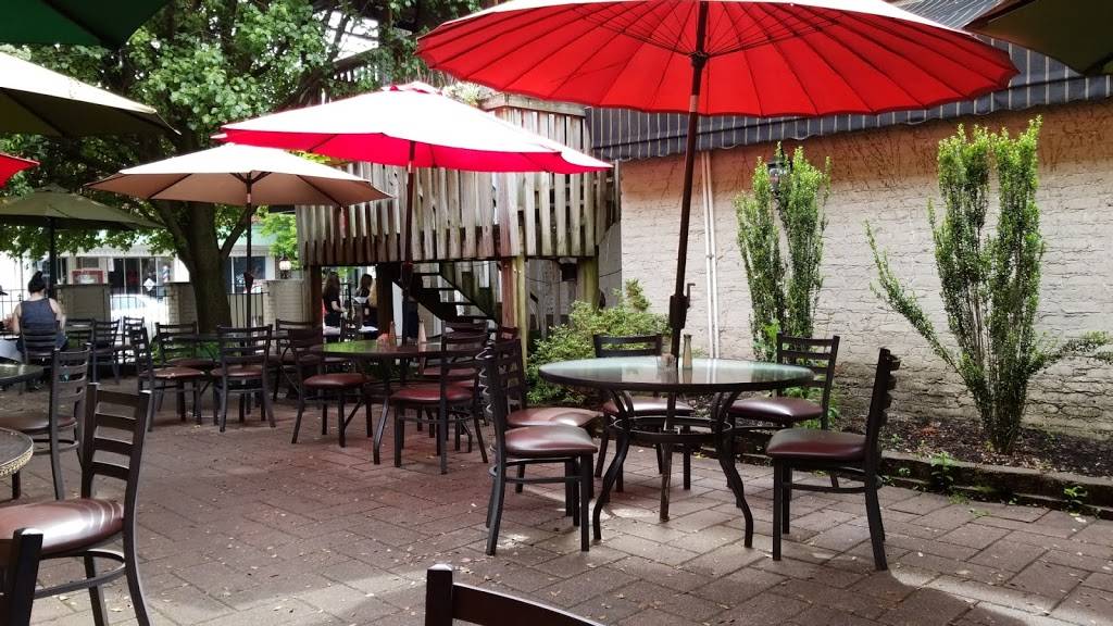 Crawdaddys | restaurant | 53 W Broad St, Cookeville, TN 38501, USA | 9315264660 OR +1 931-526-4660