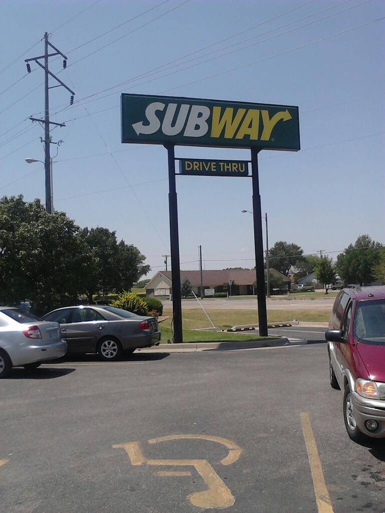 Subway | meal takeaway | 3410 S Hydraulic Ave St, Wichita, KS 67216, USA | 3165548400 OR +1 316-554-8400