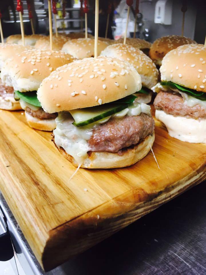 Bistro Cafe Delice | restaurant | 84 Rue Saint Laurent, Beauharnois, QC J6N 2S7, Canada | 4503951103 OR +1 450-395-1103