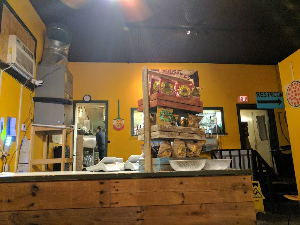 Italia pizza and pasta | meal takeaway | 1600 Woodland St, Nashville, TN 37206, USA | 6152625001 OR +1 615-262-5001