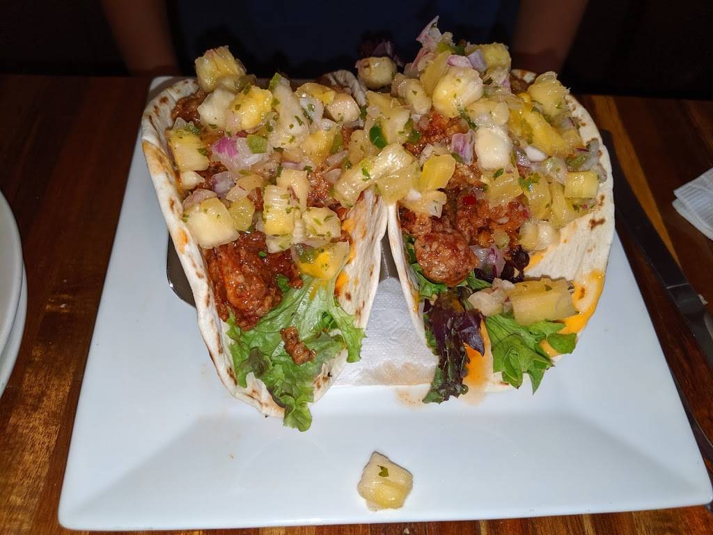 Lisa Gs | restaurant | 6125 Sentinel Rd, Lake Placid, NY 12946, USA | 5185232093 OR +1 518-523-2093