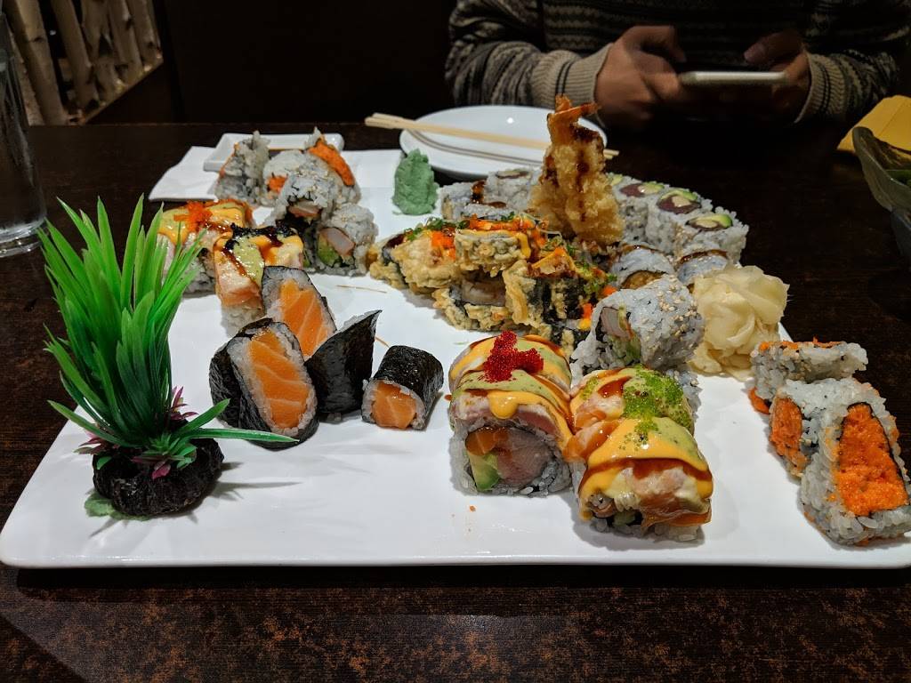 Fusha Asian Bistro & Sushi | restaurant | 452 Main St, Metuchen, NJ 08840, USA | 8482600777 OR +1 848-260-0777