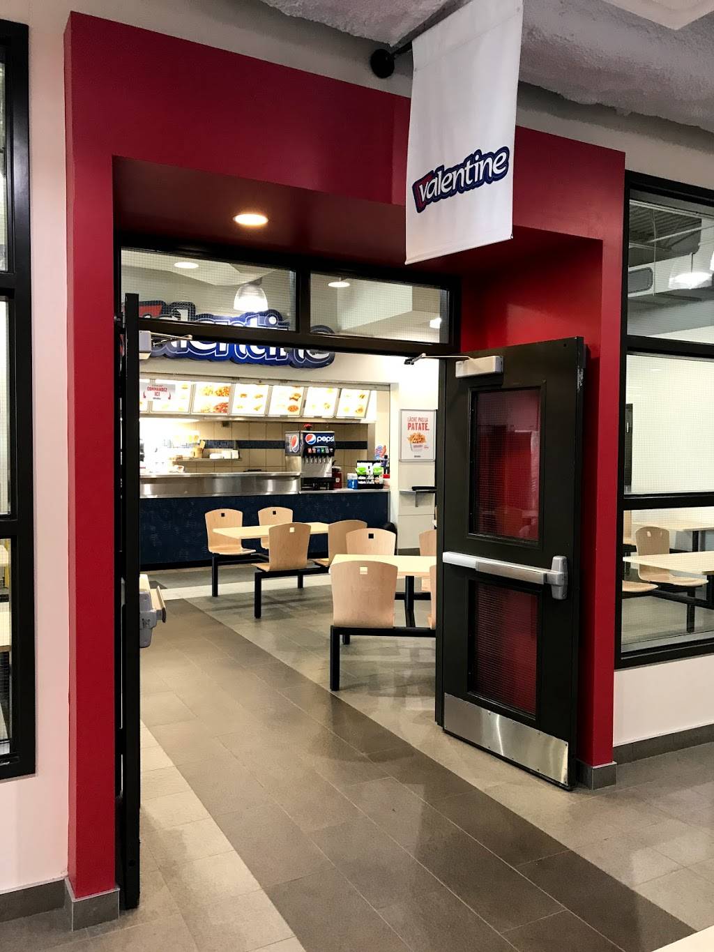 Valentine | restaurant | Halte routière, 420 Chemin J.-René-Gauthier, Rigaud, QC J0P 1P0, Canada | 4504510011 OR +1 450-451-0011