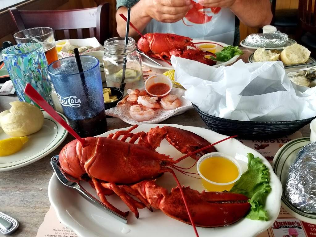 Foxs Lobster House | restaurant | 8 Sohier Park Rd, York, ME 03909, USA | 2073632643 OR +1 207-363-2643