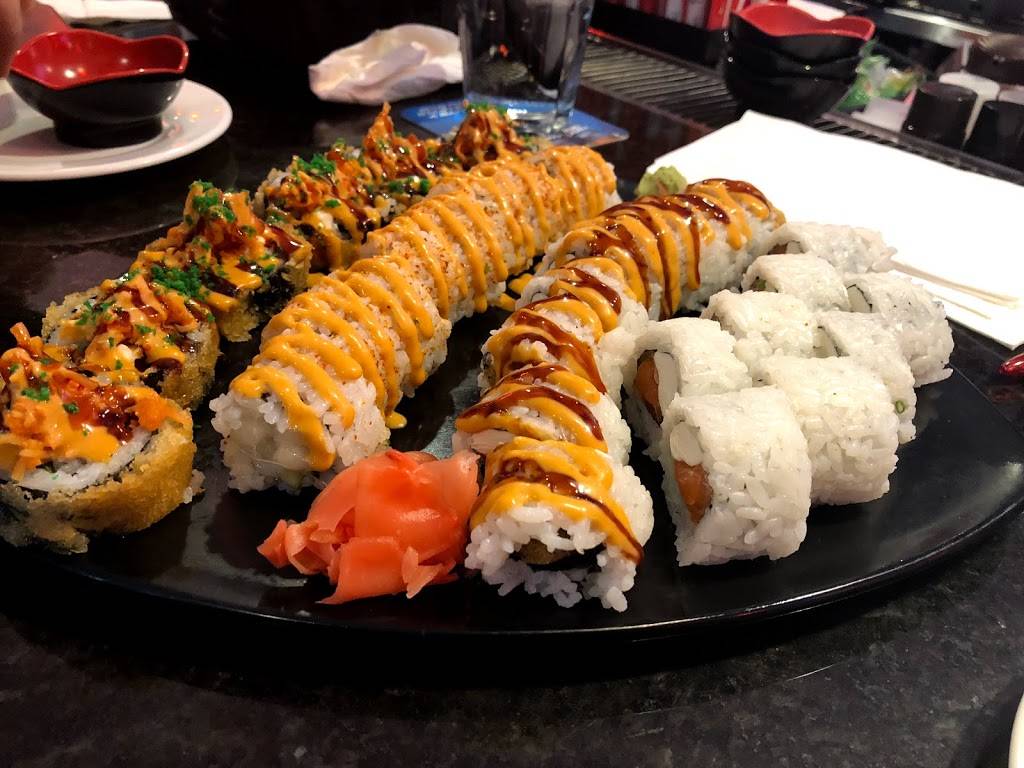 Sakari Sushi Lounge | restaurant | 2605 Ingersoll Ave, Des Moines, IA 50312, USA | 5152883381 OR +1 515-288-3381
