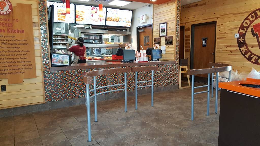 Popeyes Louisiana Kitchen | restaurant | 2100 W, M.L.K. Jr Blvd, Fayetteville, AR 72701, USA | 4799354665 OR +1 479-935-4665